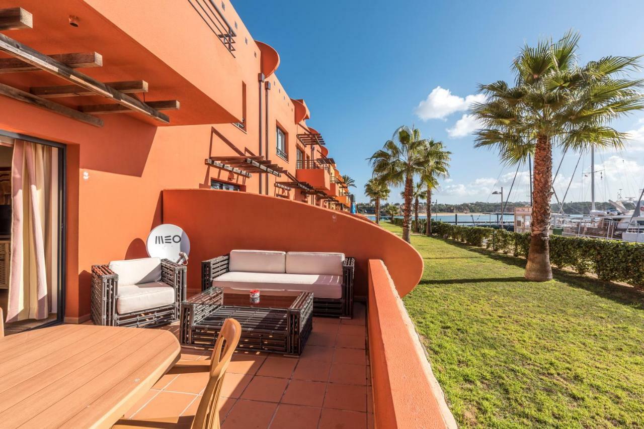 Luxury Apartment, Marina, Beach & Pool Портіман Екстер'єр фото